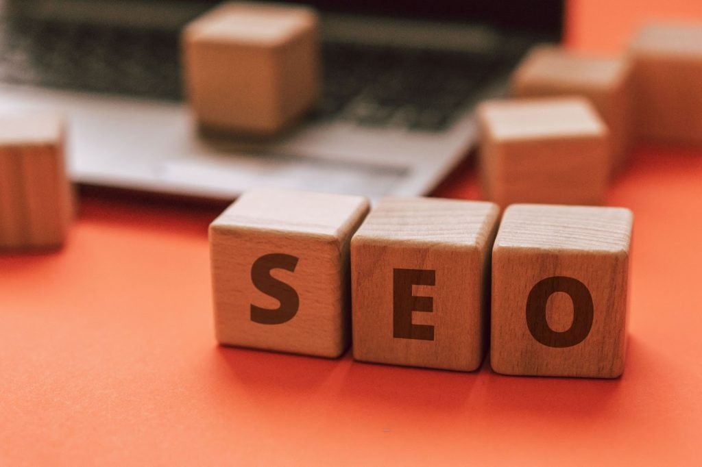 Pros and Cons of Using SEO Link Building Services